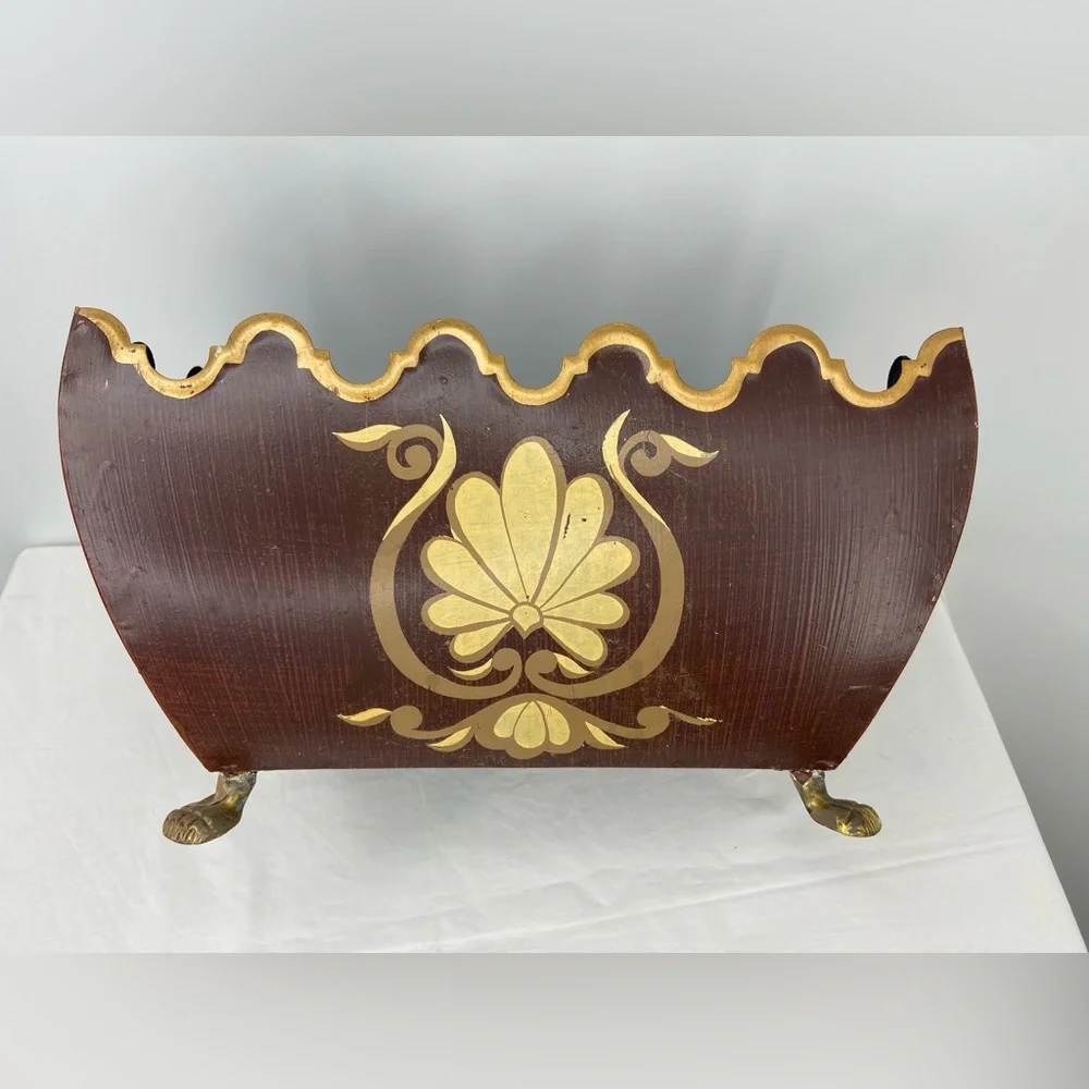 Tole Painted Planter Scalloped Upper Edge outlined inGold paint Claw Footed Base